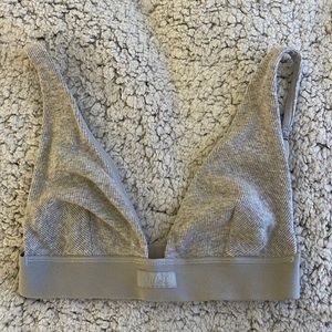 SKIMS plunge bra size XS